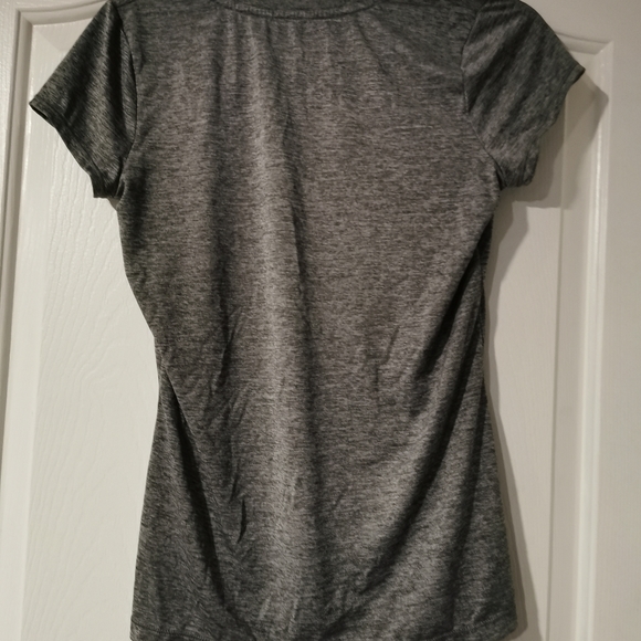 Workout tshirt - Picture 2 of 2